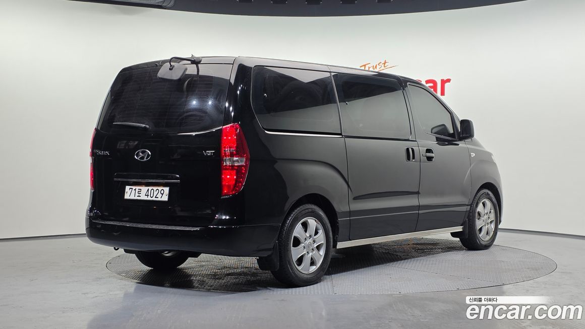 Hyundai Starex 2019