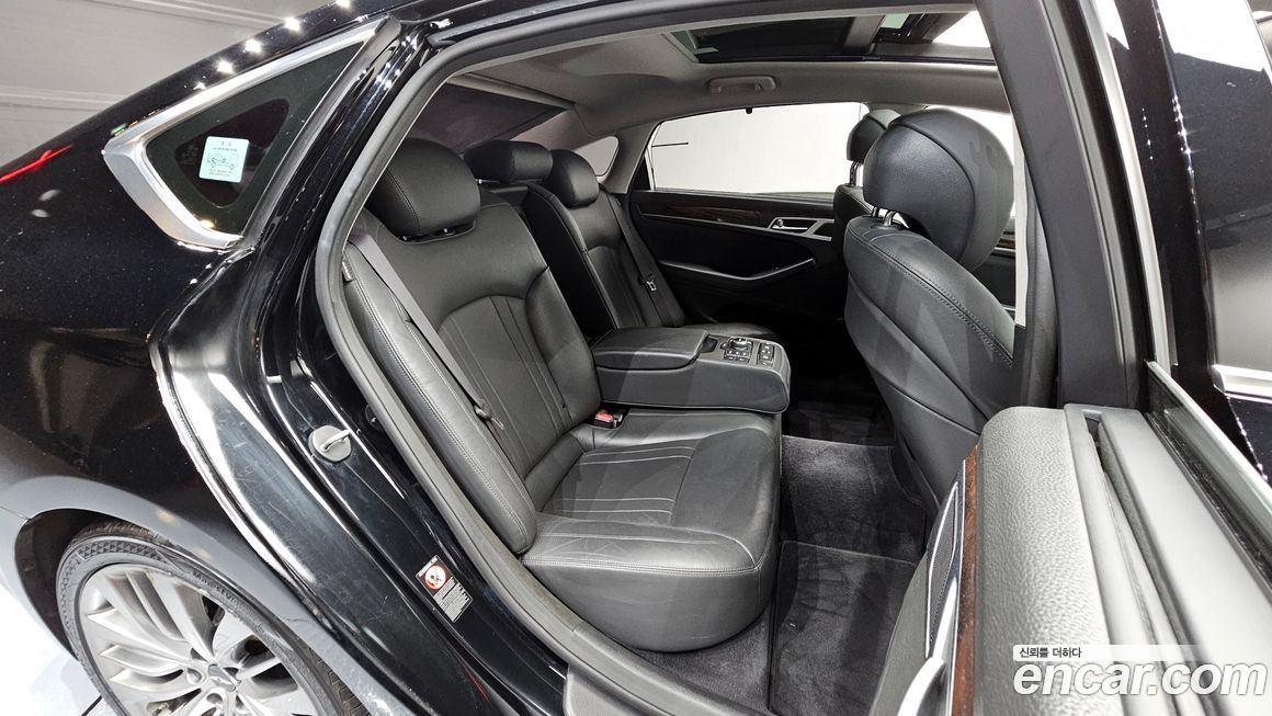 Hyundai Genesis 2016