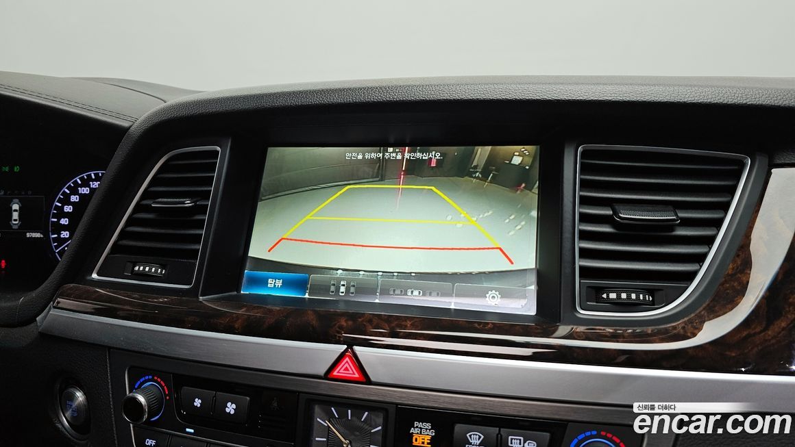 Hyundai Genesis 2016