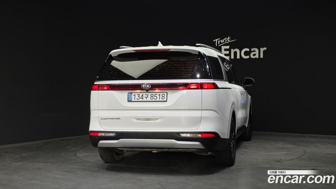 Kia Canival 2021