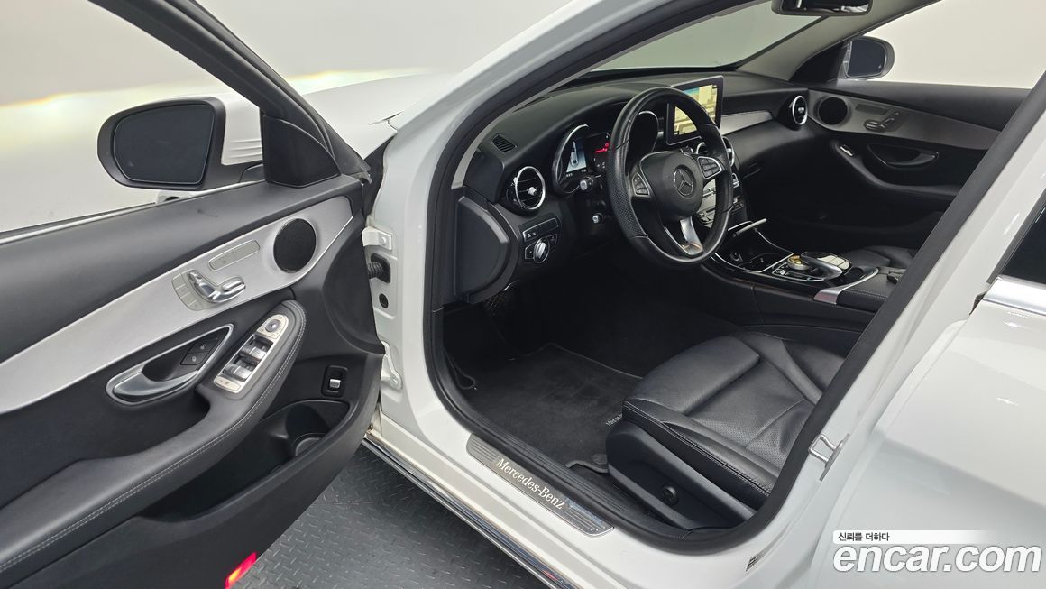 Mercedes-Benz C-Class 2018