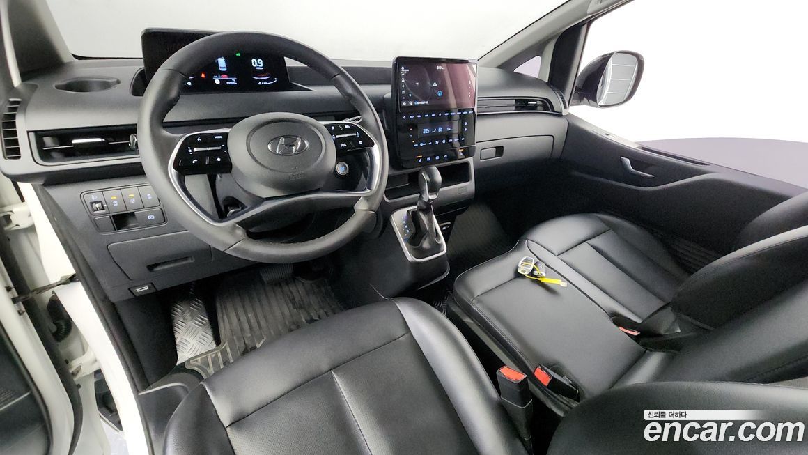 Hyundai Staria 2022