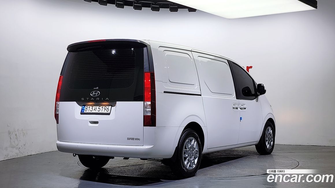 Hyundai Staria 2022