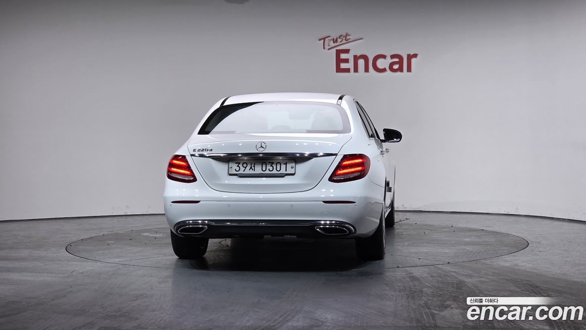 Mercedes-Benz E-Class 2017