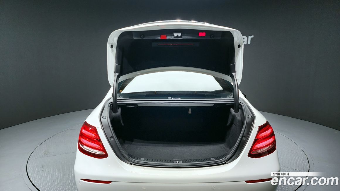 Mercedes-Benz E-Class 2020