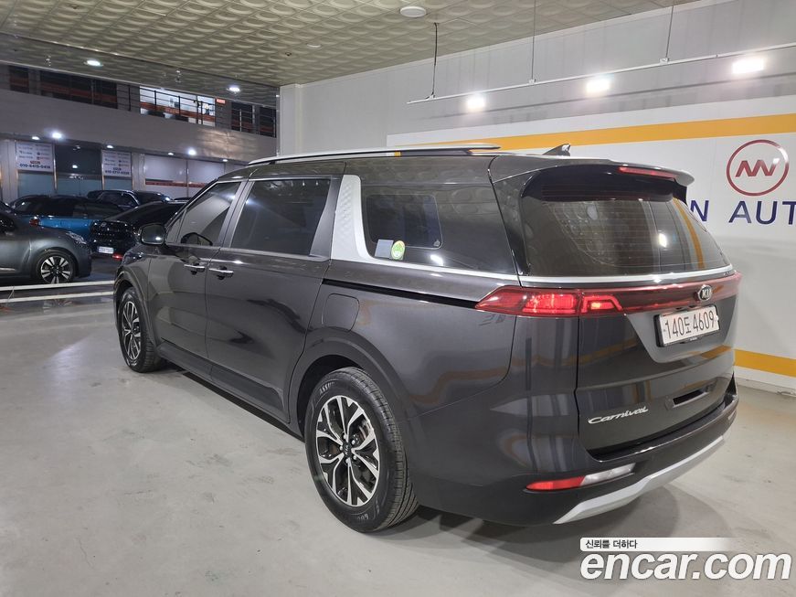 Kia Canival 2021