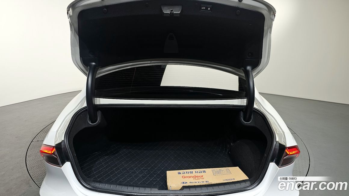 Hyundai Grandeur 2021