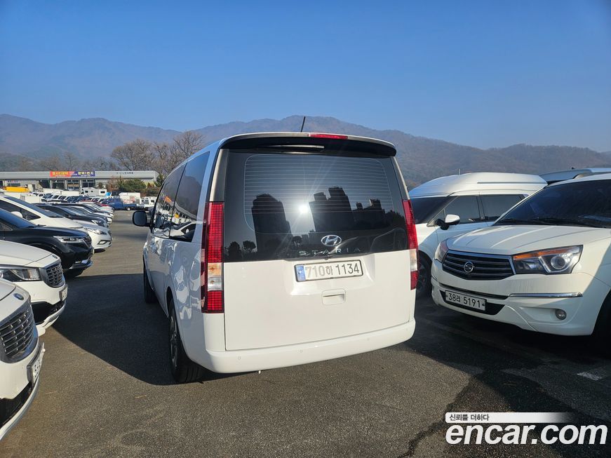 Hyundai Staria 2024