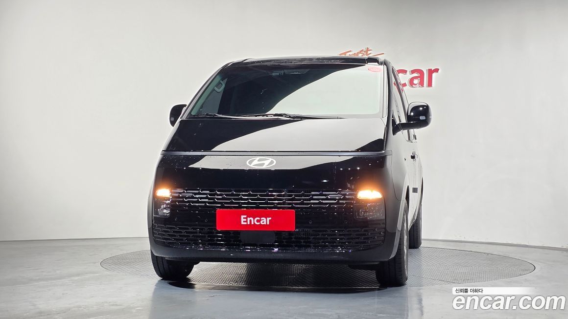 Hyundai Staria 2025