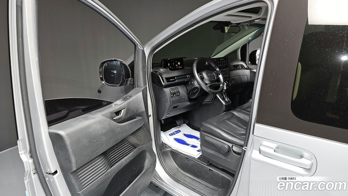 Hyundai Staria 2024