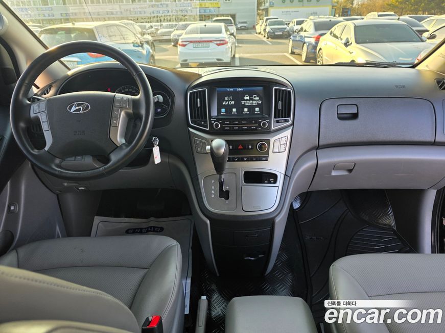 Hyundai Starex 2021