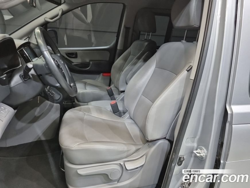 Hyundai Starex 2019