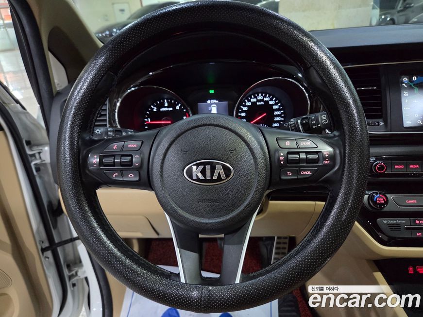 Kia Canival 2019