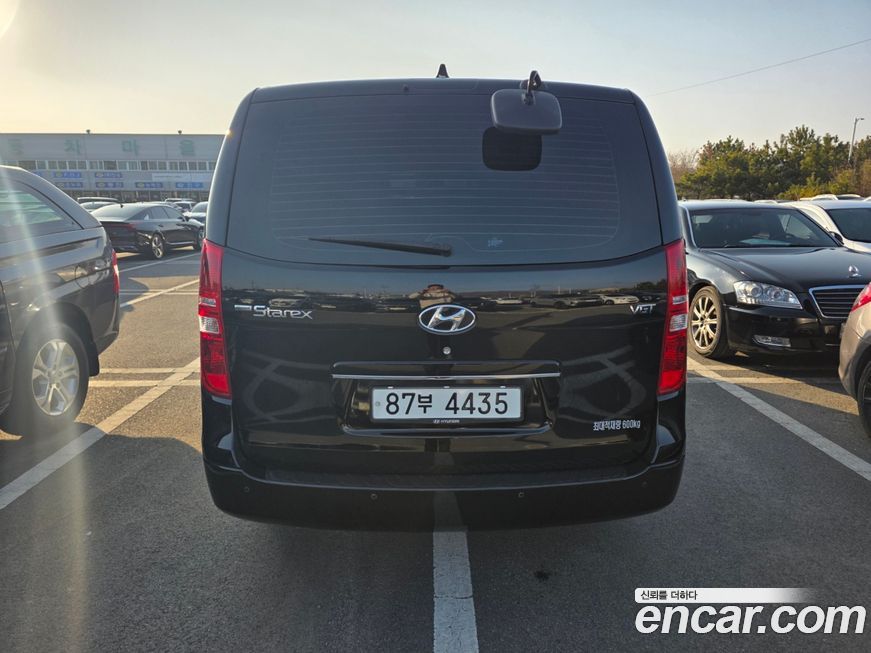 Hyundai Starex 2021
