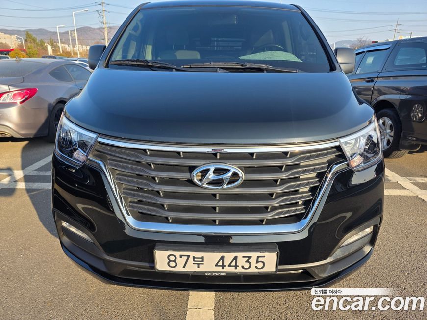 Hyundai Starex 2021