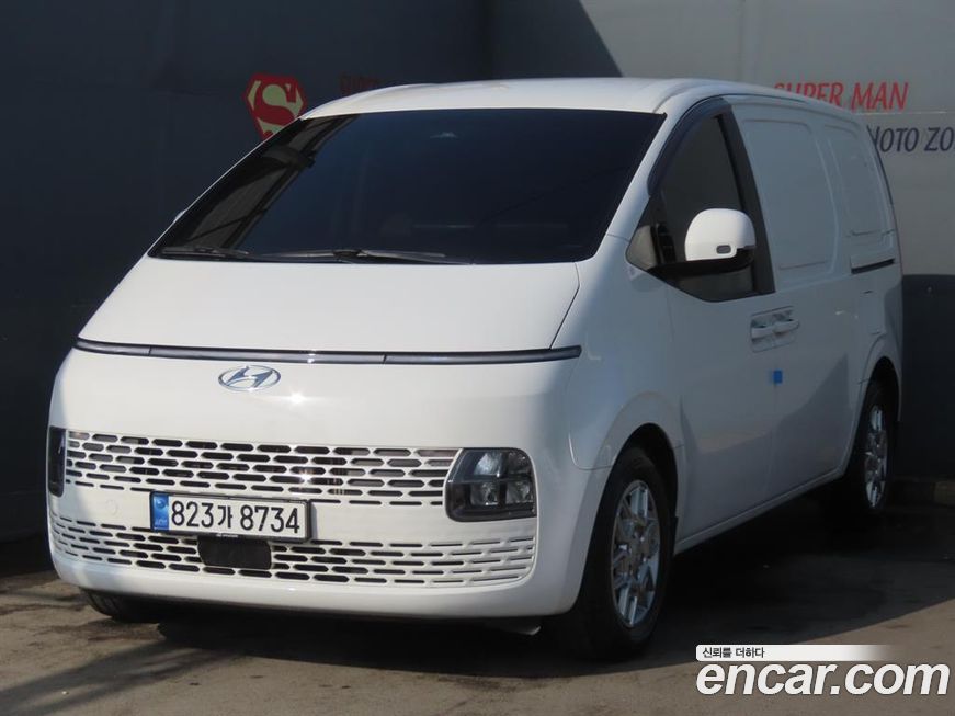 Hyundai Staria 2023