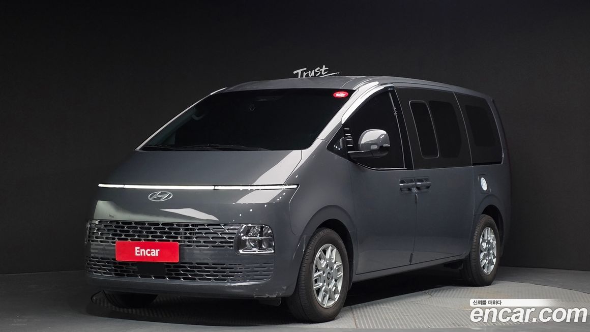 Hyundai Staria 2025