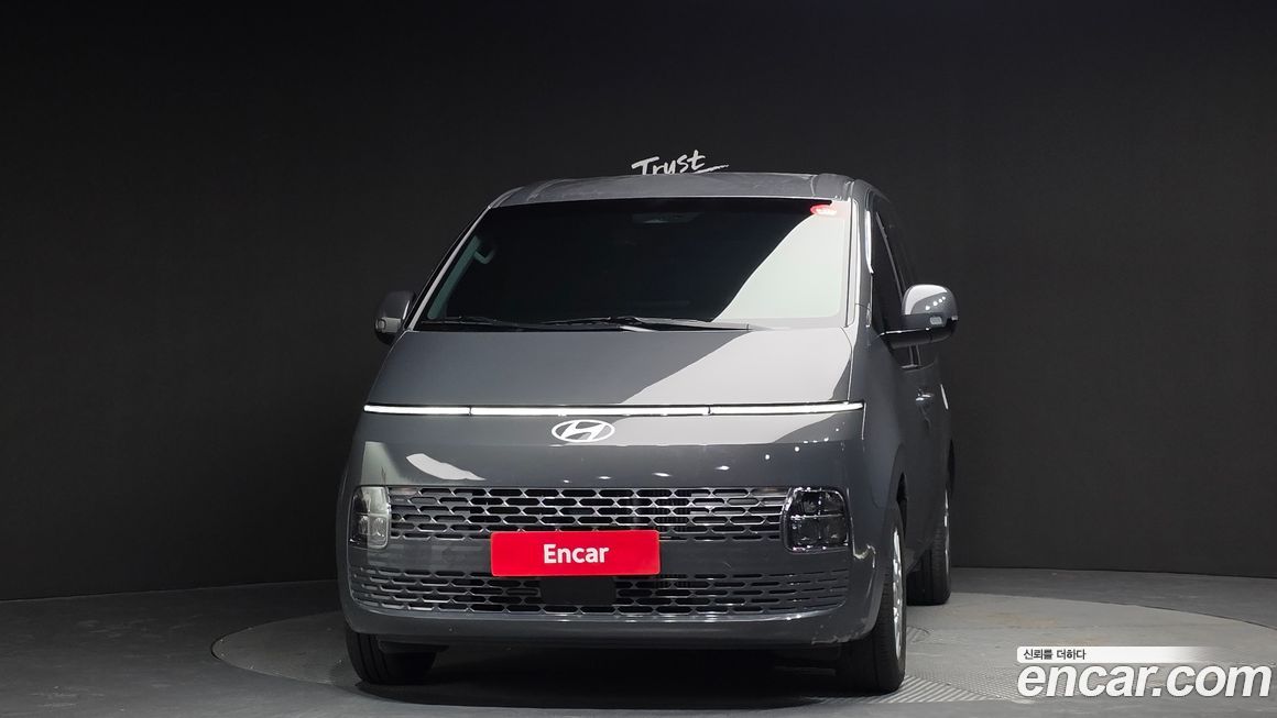 Hyundai Staria 2025