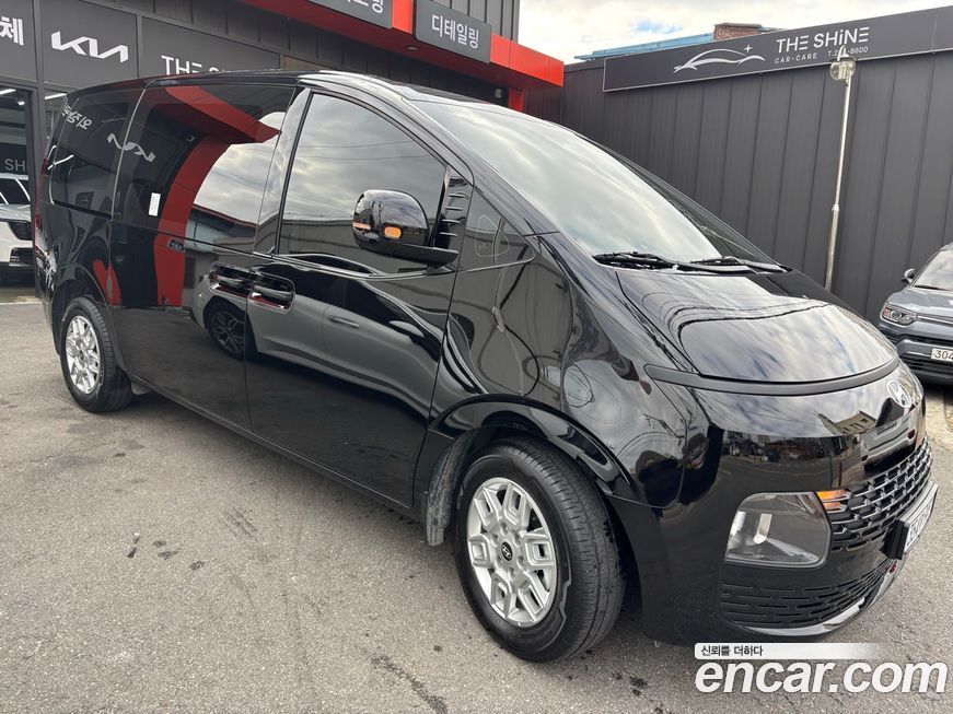 Hyundai Staria 2025
