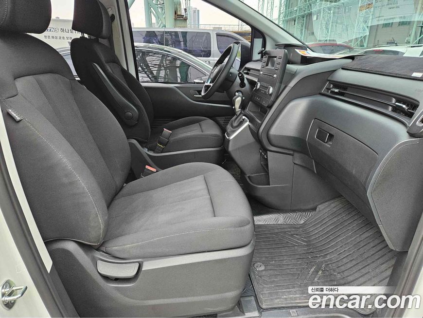 Hyundai Staria 2023