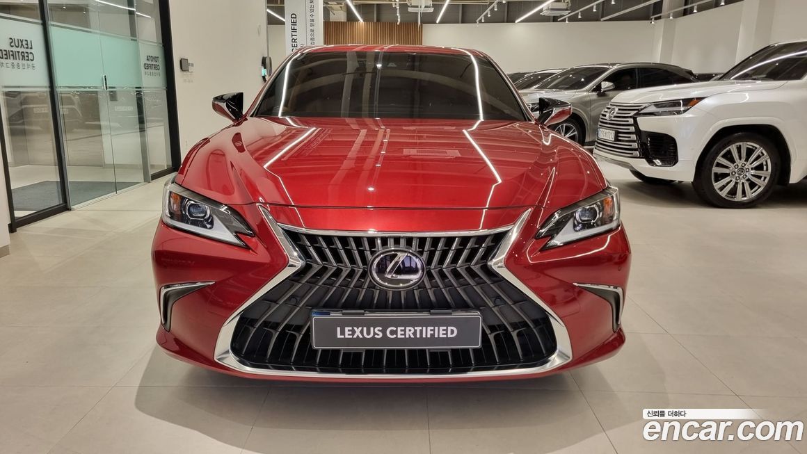 Lexus ES 2023