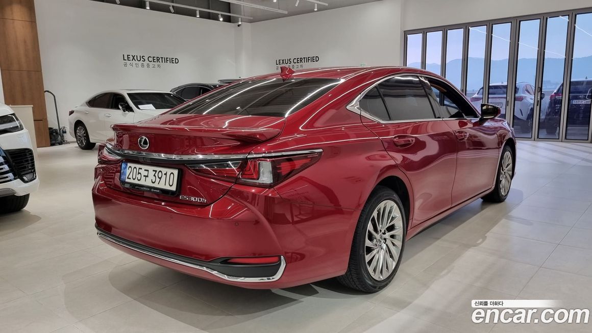 Lexus ES 2023