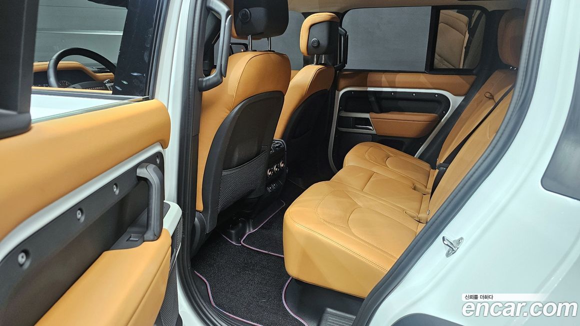 Land Rover Defender 2023