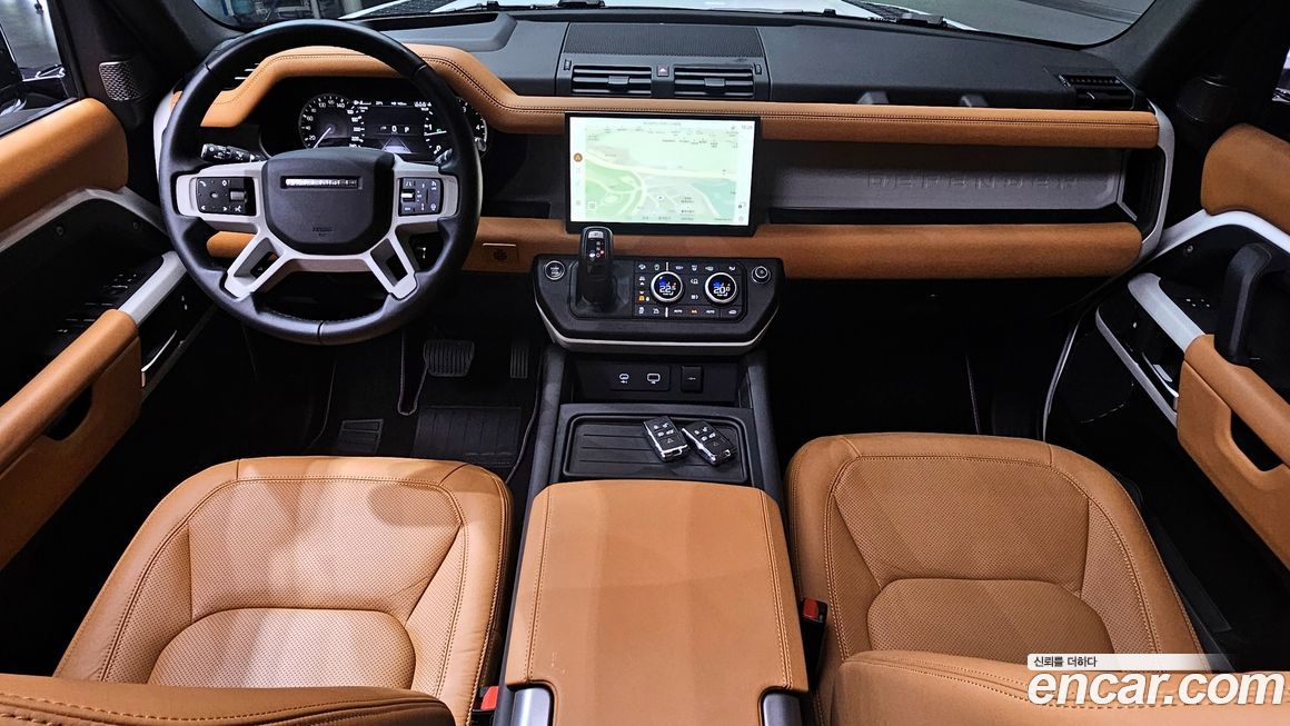 Land Rover Defender 2023