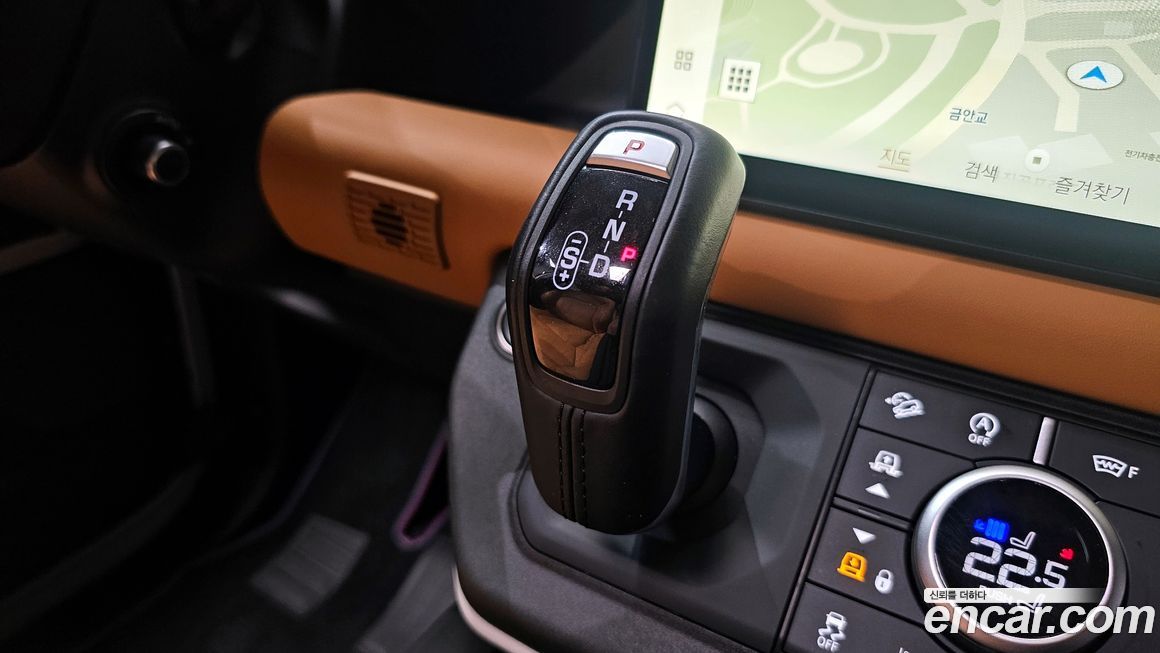 Land Rover Defender 2023