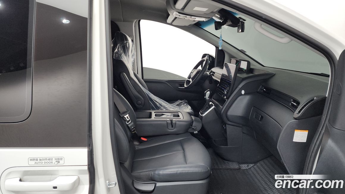 Hyundai Staria 2025