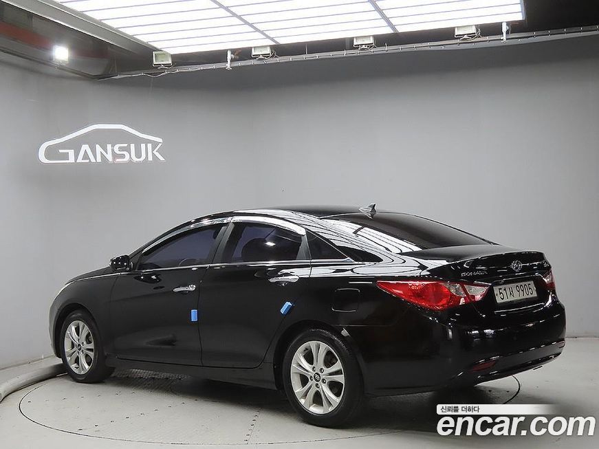 Hyundai Sonata 2011