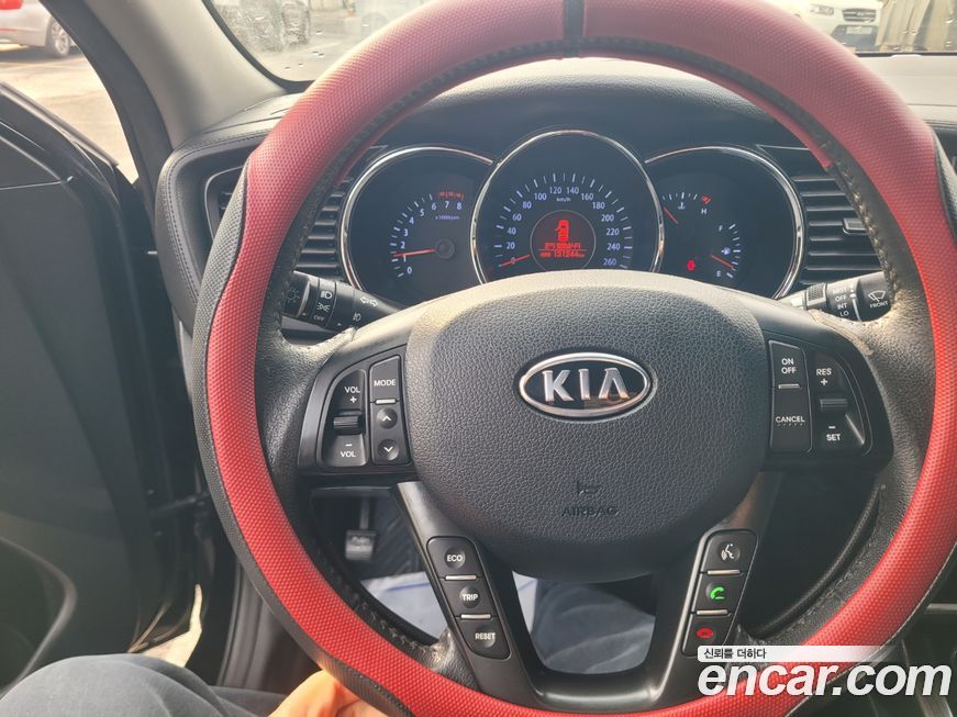Kia K5 2011
