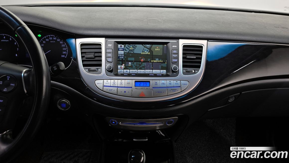 Hyundai Genesis 2013