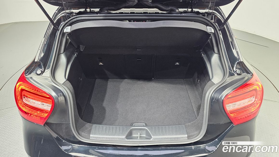 Mercedes-Benz A-Class 2015