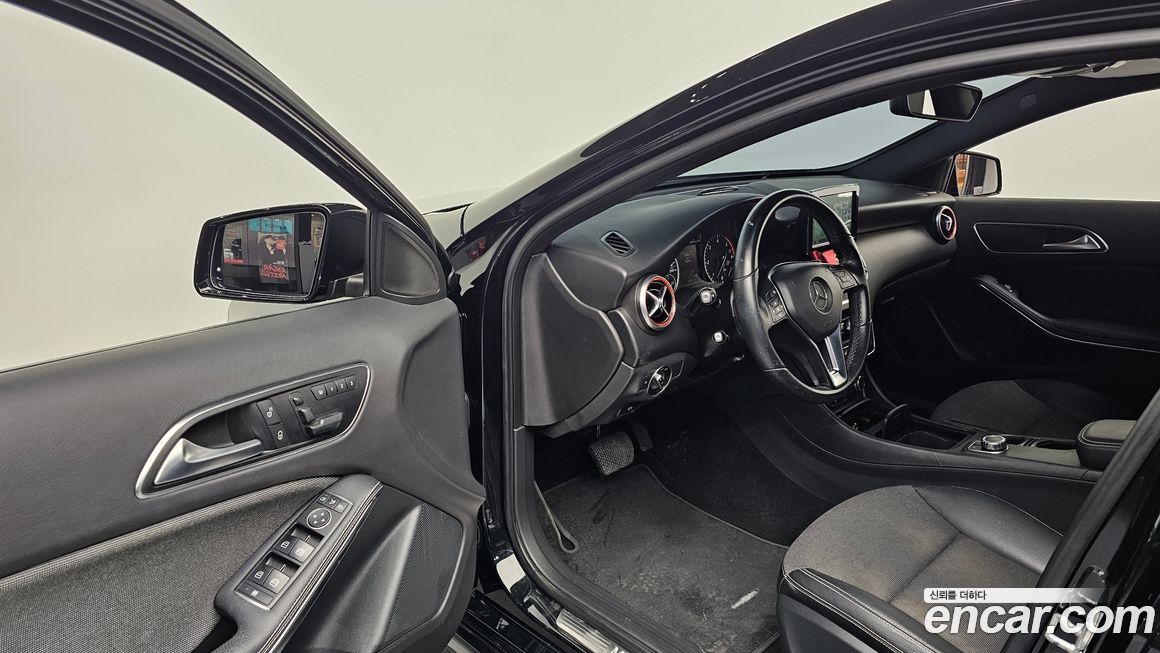 Mercedes-Benz A-Class 2015