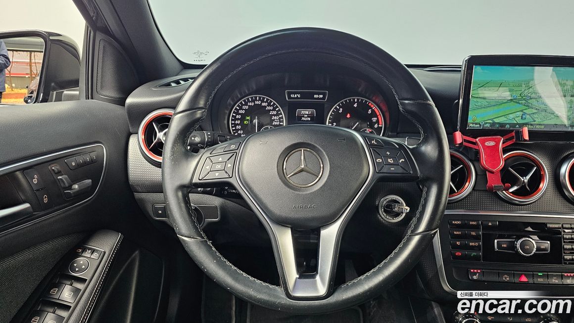 Mercedes-Benz A-Class 2015