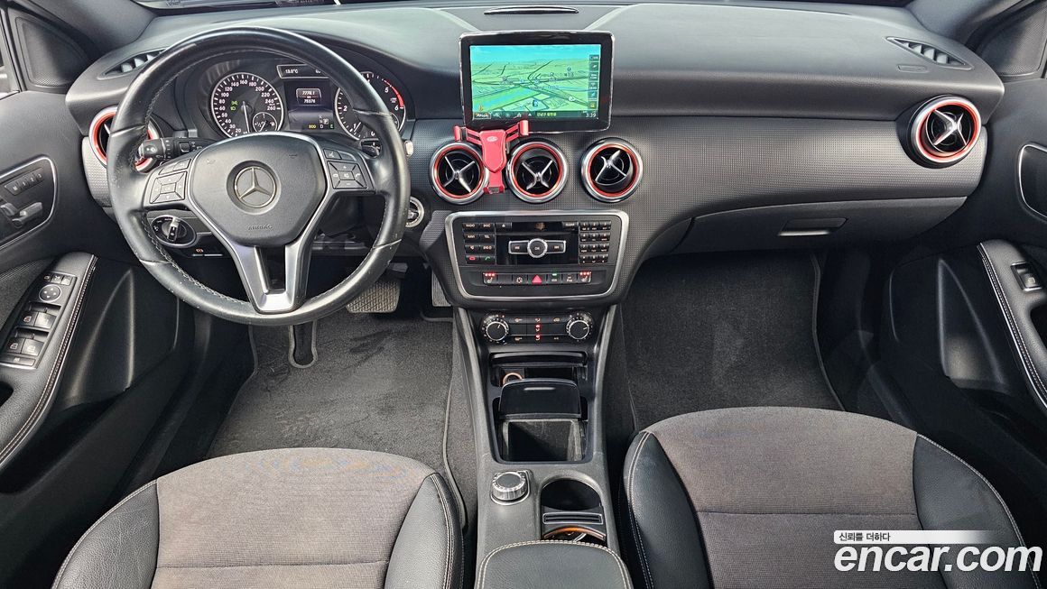 Mercedes-Benz A-Class 2015