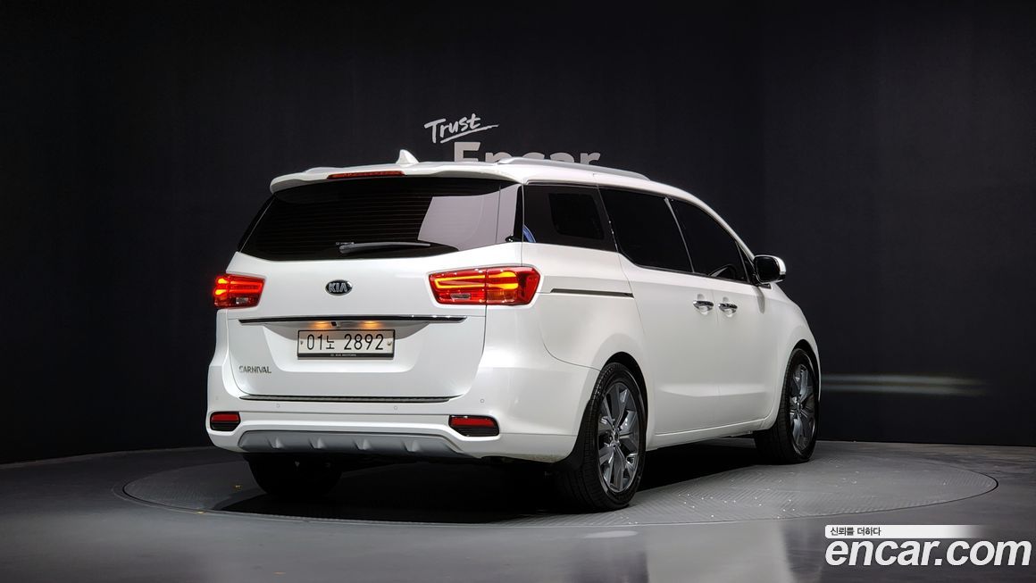 Kia Canival 2019