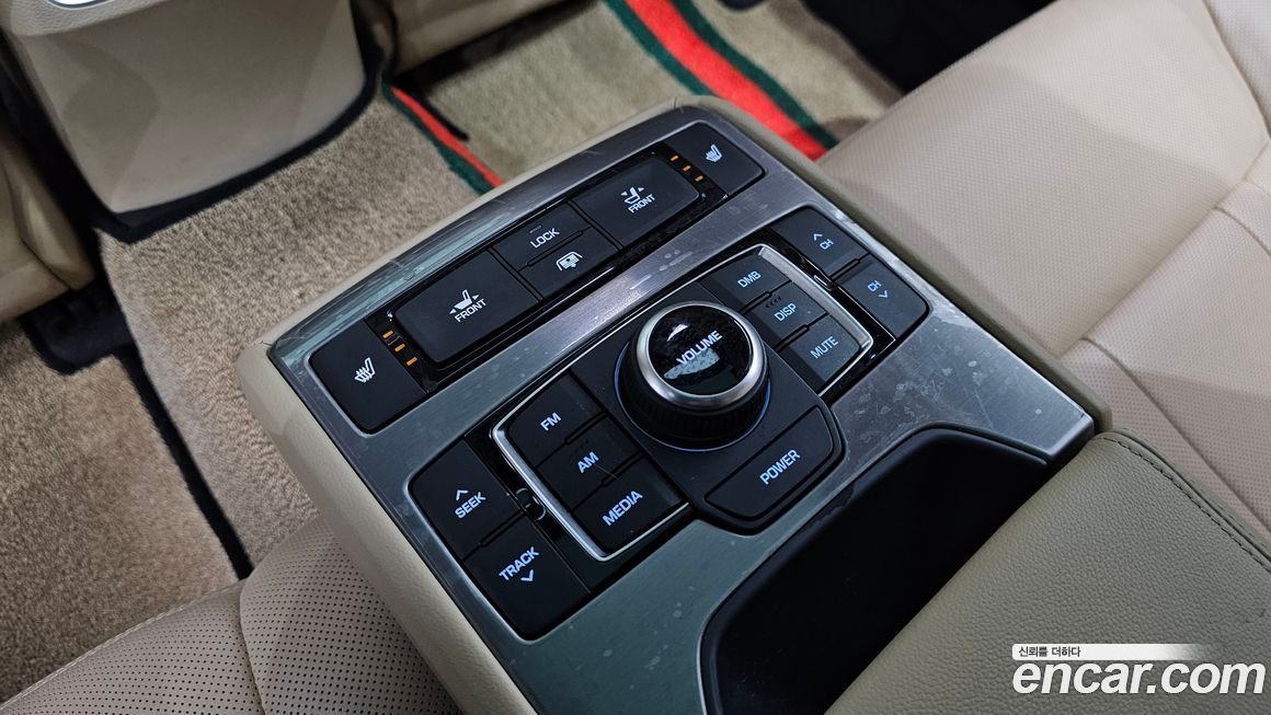 Hyundai Genesis 2016