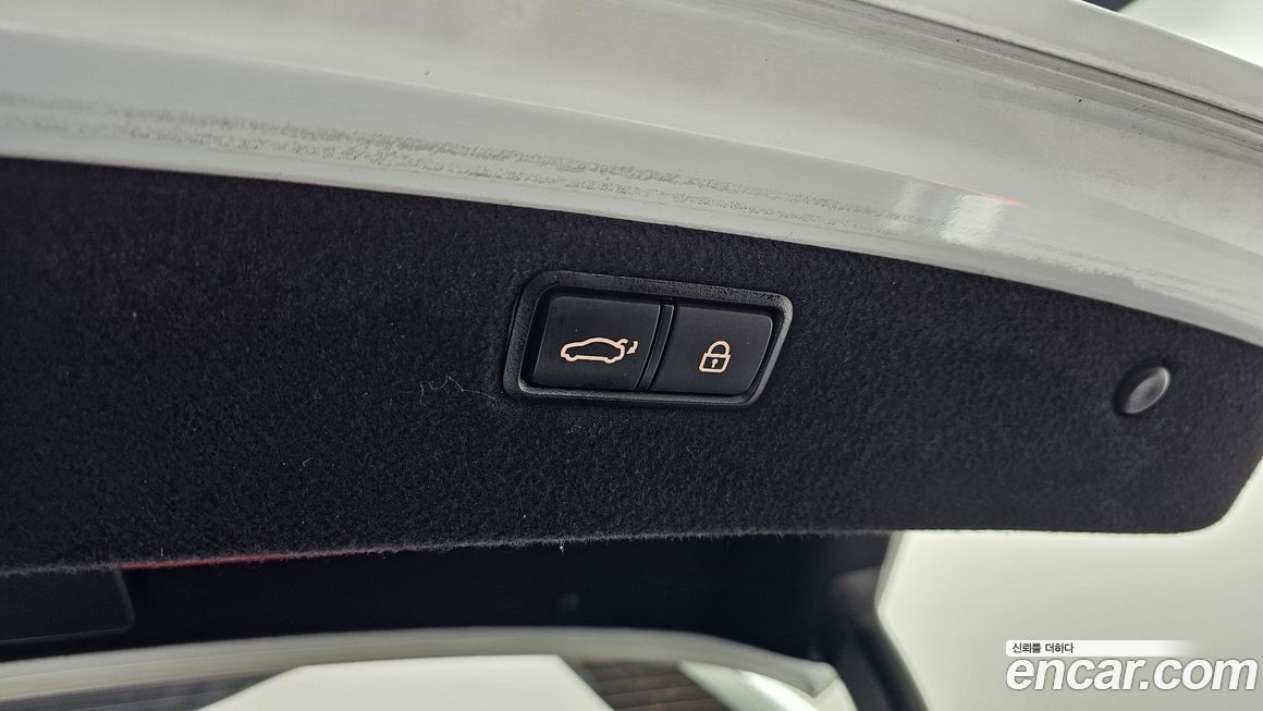 Hyundai Genesis 2016