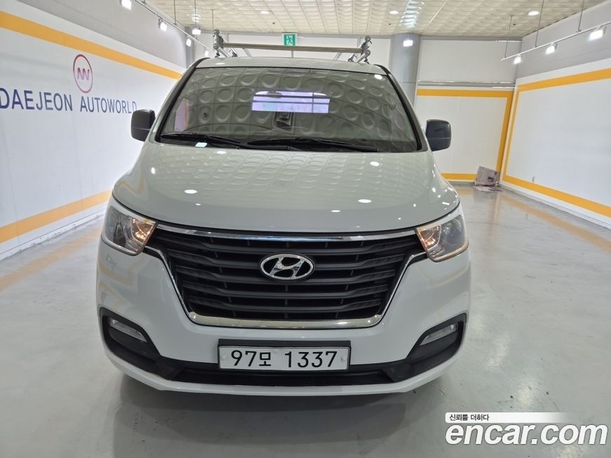 Hyundai Starex 2019