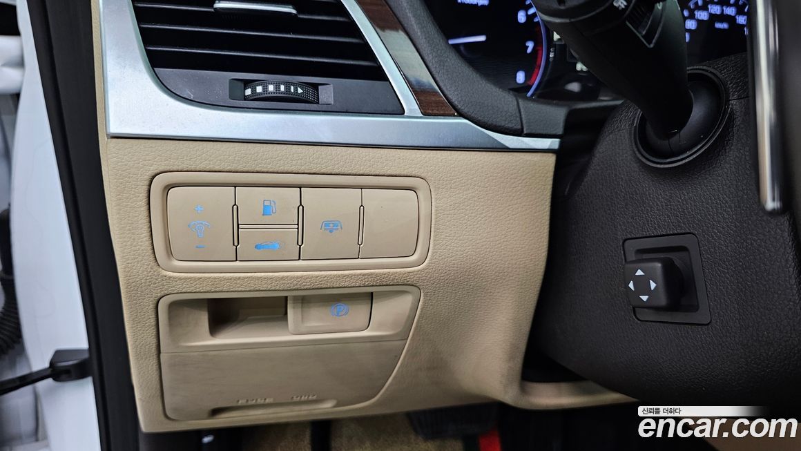 Hyundai Genesis 2016