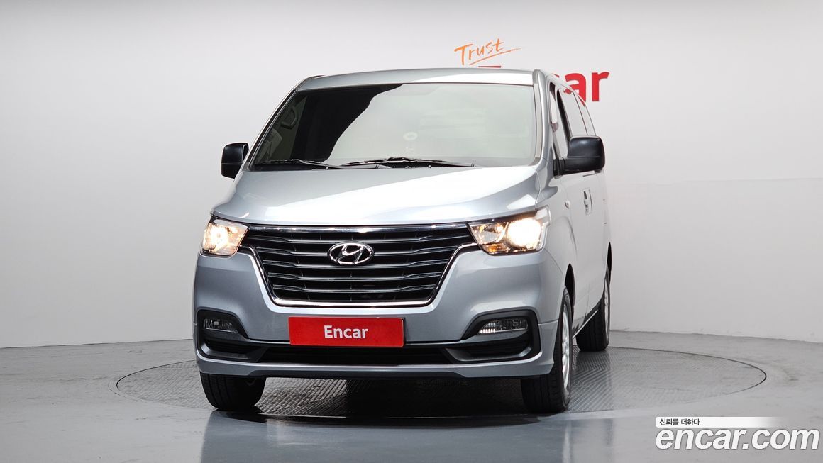 Hyundai Starex 2021