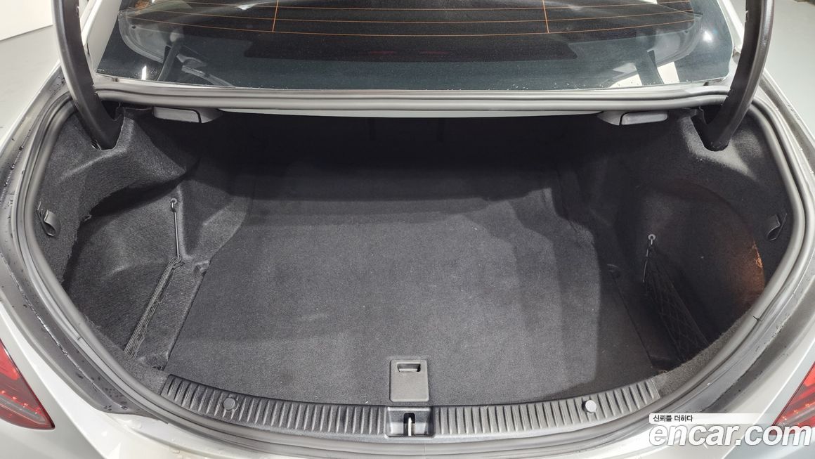 Mercedes-Benz C-Class 2019