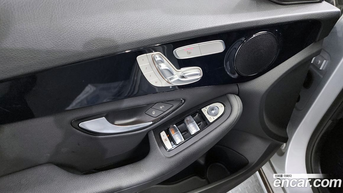 Mercedes-Benz C-Class 2019