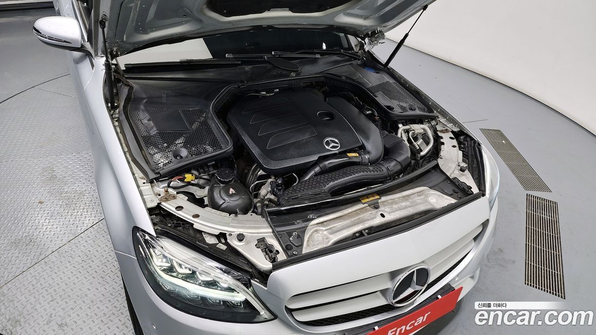 Mercedes-Benz C-Class 2019