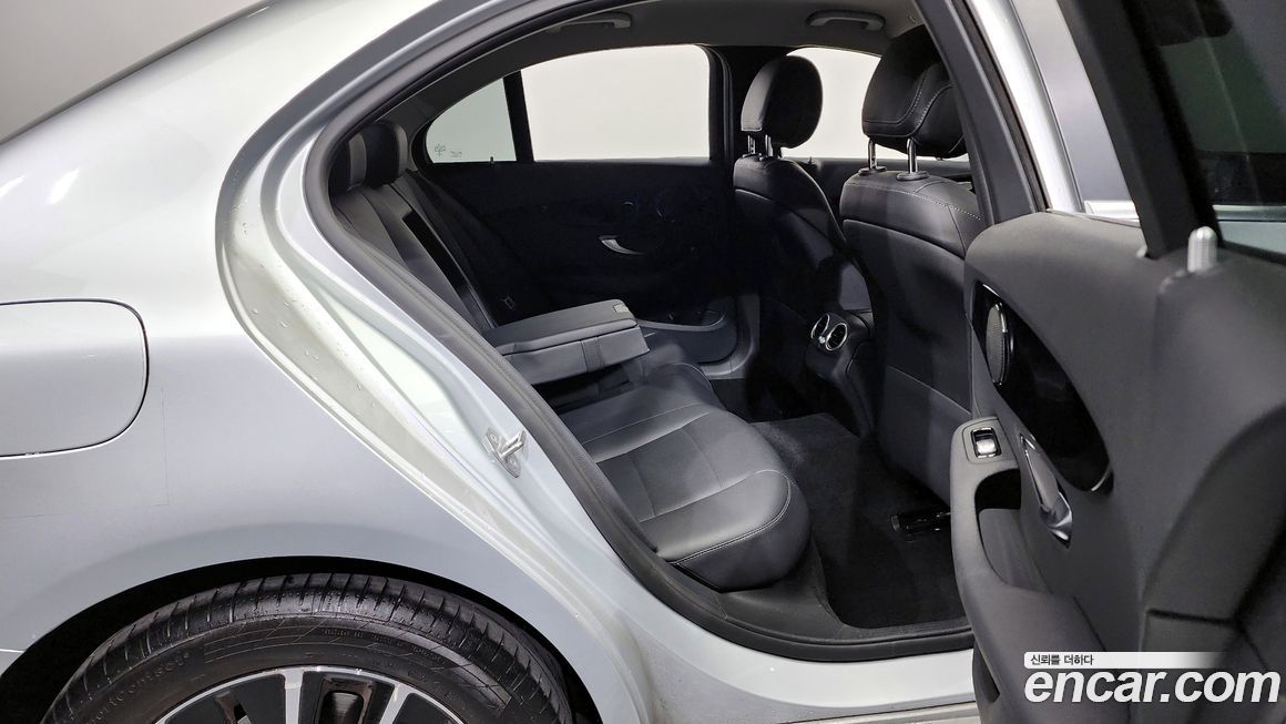 Mercedes-Benz C-Class 2019