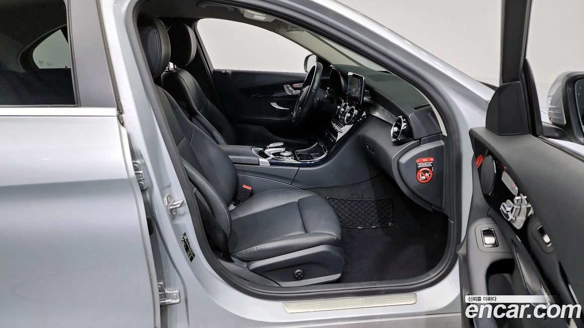 Mercedes-Benz C-Class 2019