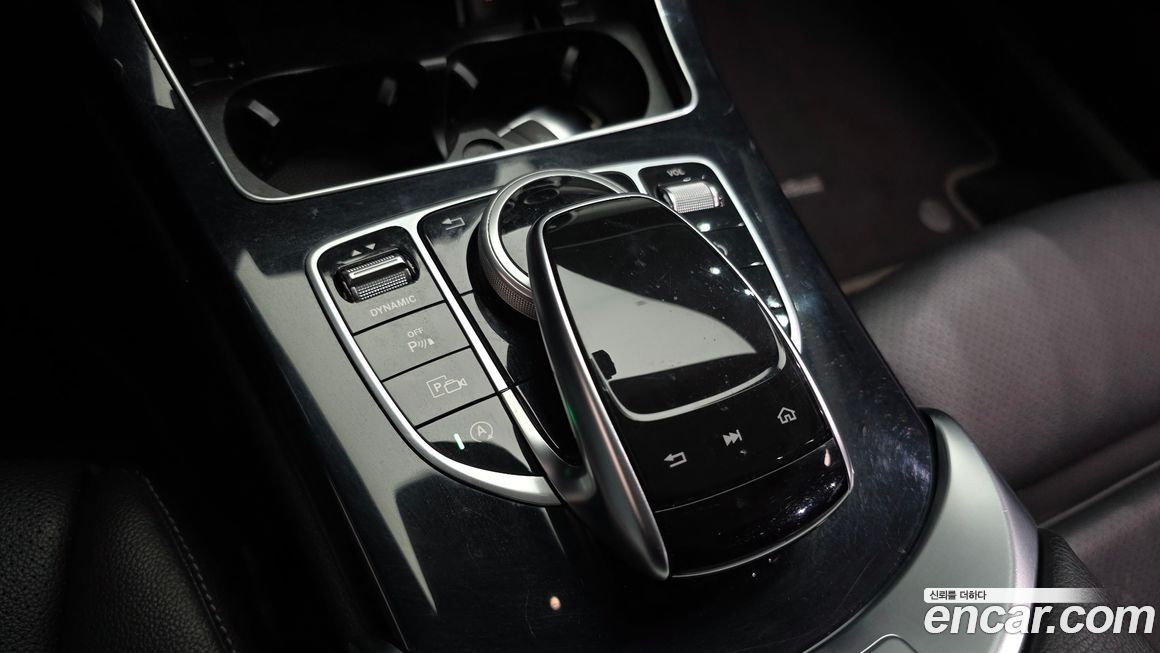 Mercedes-Benz C-Class 2019