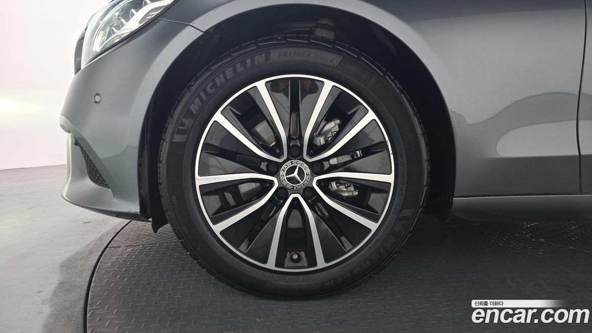 Mercedes-Benz C-Class 2019
